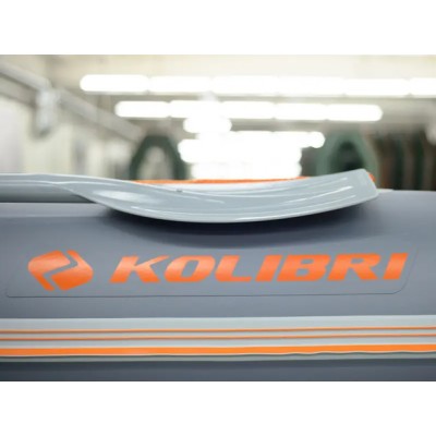 Колибри КМ-400ДСЛ (Kolibri KM-400DSL) тёмно-серая моторная килевая надувная лодка + фанерный пайол